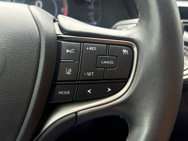 Used 2020 Lexus UX 200 w/ Accessory Package 2 FWD image 27