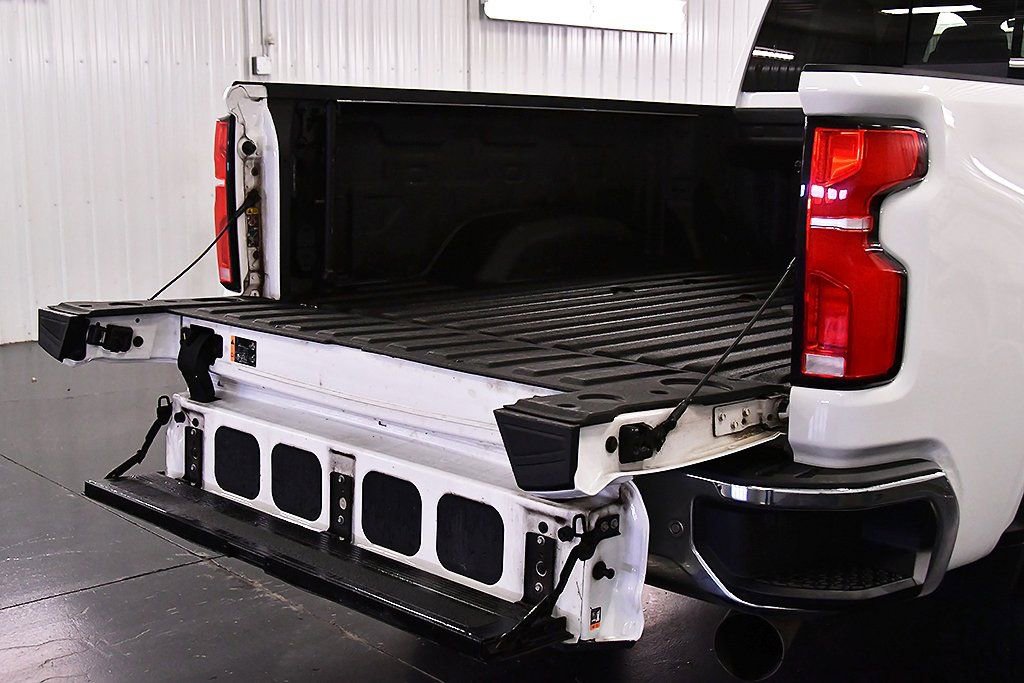 Used 2024 Chevrolet Silverado 2500 LTZ w/ LTZ Plus Package AWD/4WD image 16