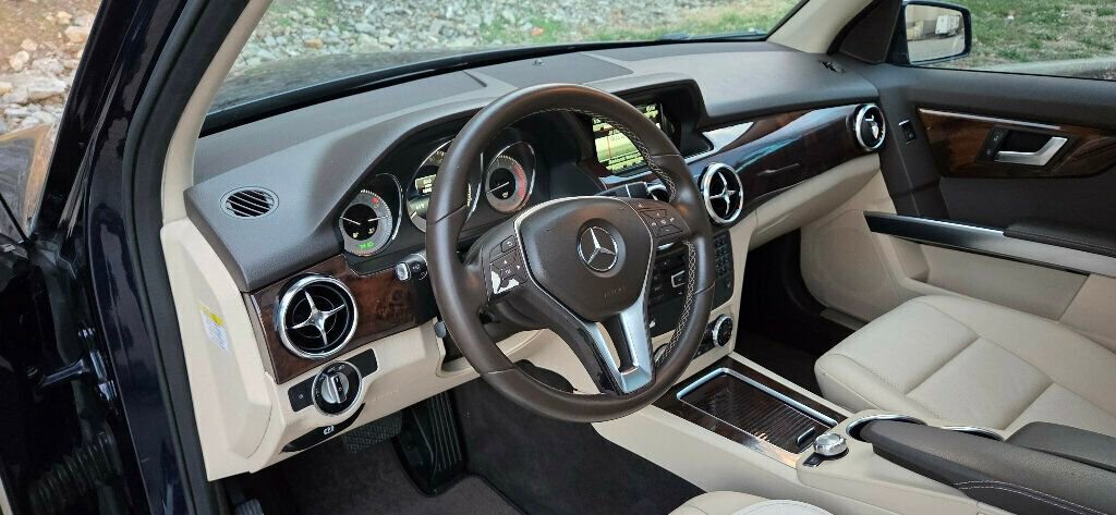 Used 2014 Mercedes-Benz GLK 250 BlueTEC 4MATIC image 10