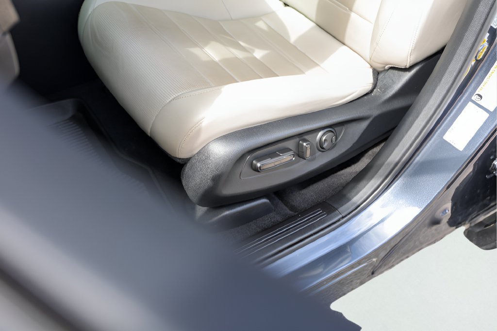 Used 2024 Honda CR-V EX-L image 10