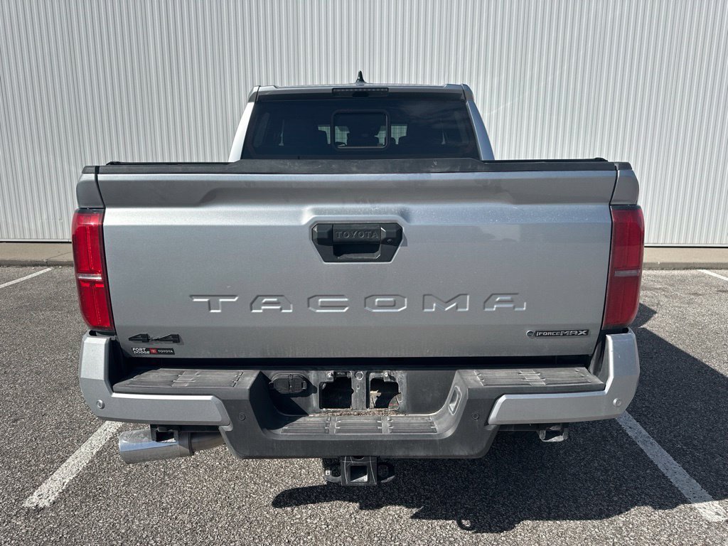 Used 2025 Toyota Tacoma TRD Sport w/ TRD Sport Upgrade Package AWD/4WD image 6