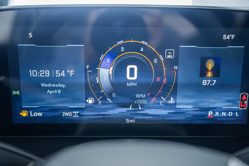New 2026 Chevrolet Traverse LT w/ Sun and Wheel Package AWD/4WD image 44