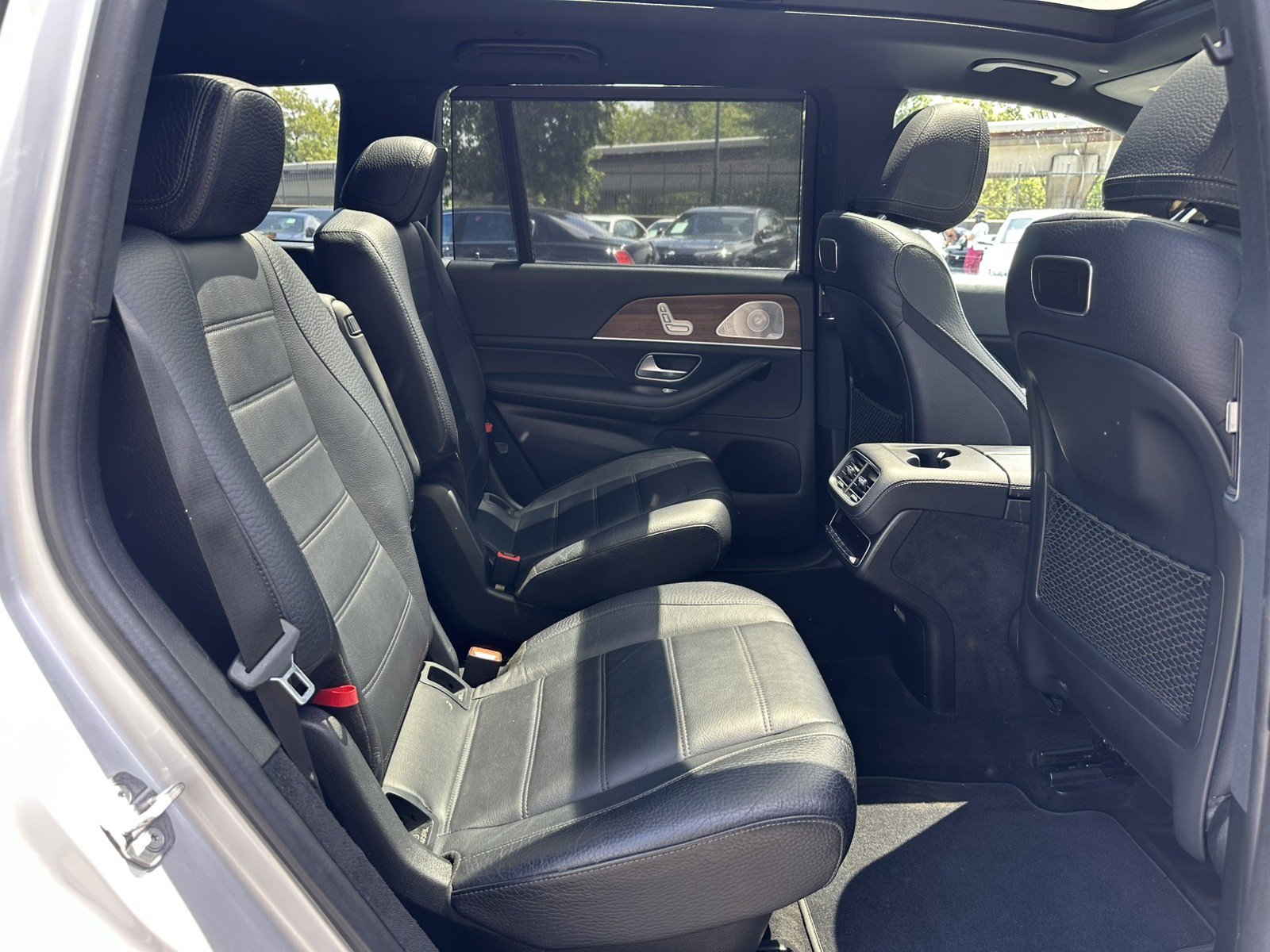 Used 2020 Mercedes-Benz GLS 450 4MATIC image 21