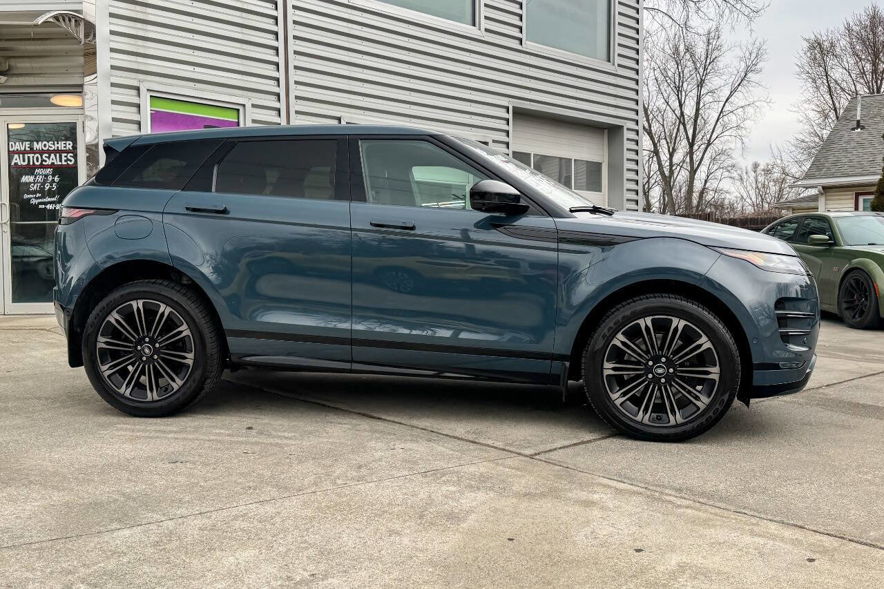 Used 2026 Land Rover Range Rover Evoque Dynamic SE image 2