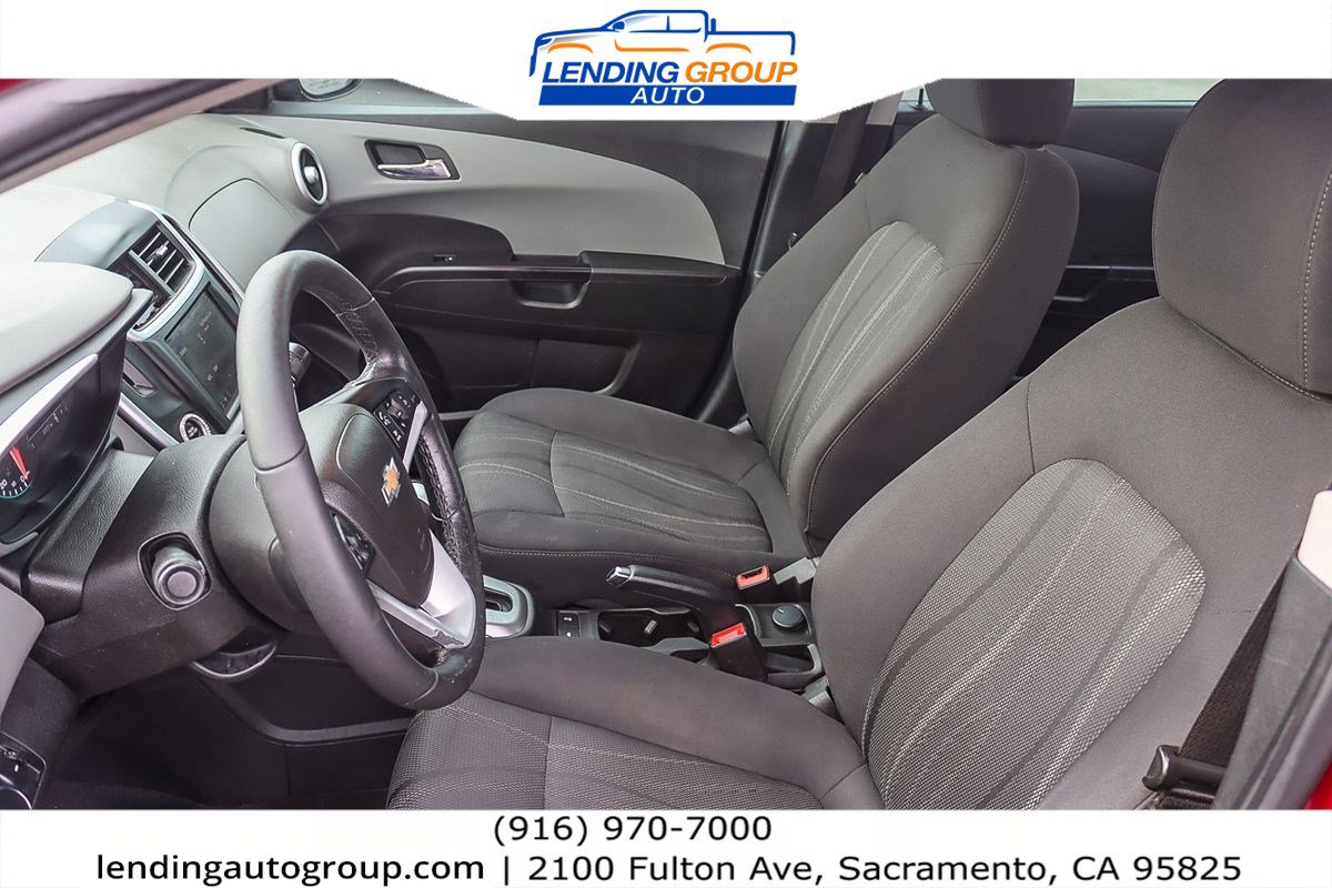 Used 2019 Chevrolet Sonic LT w/ Convenience Package image 16