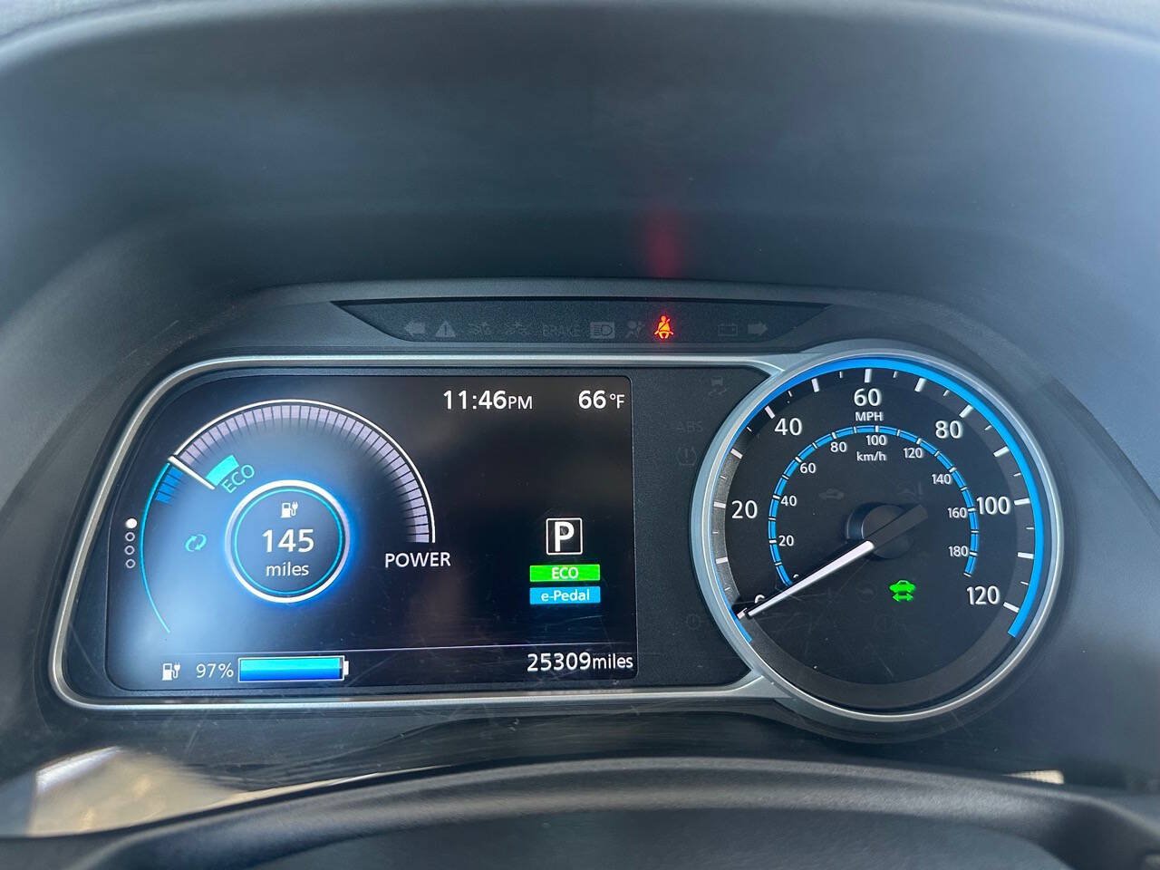 Used 2025 Nissan Leaf S FWD image 13