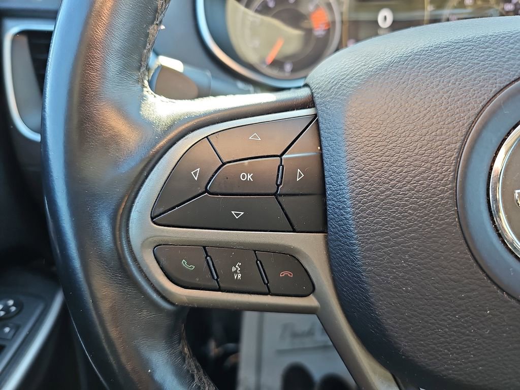 Used 2019 Jeep Cherokee Latitude Plus w/ Comfort/Convenience Group image 21