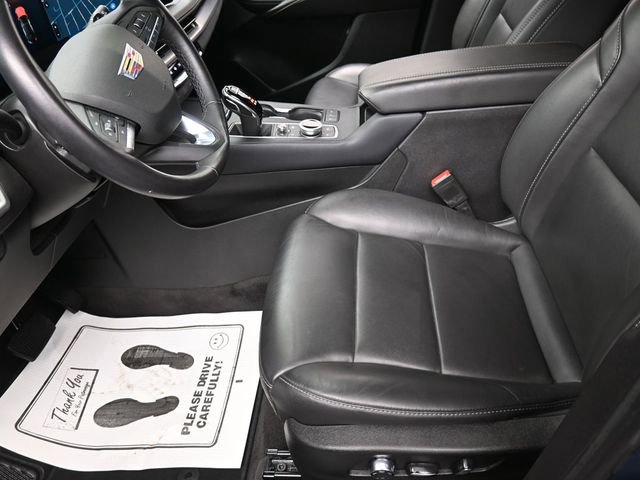 Used 2025 Cadillac XT4 Premium Luxury image 15