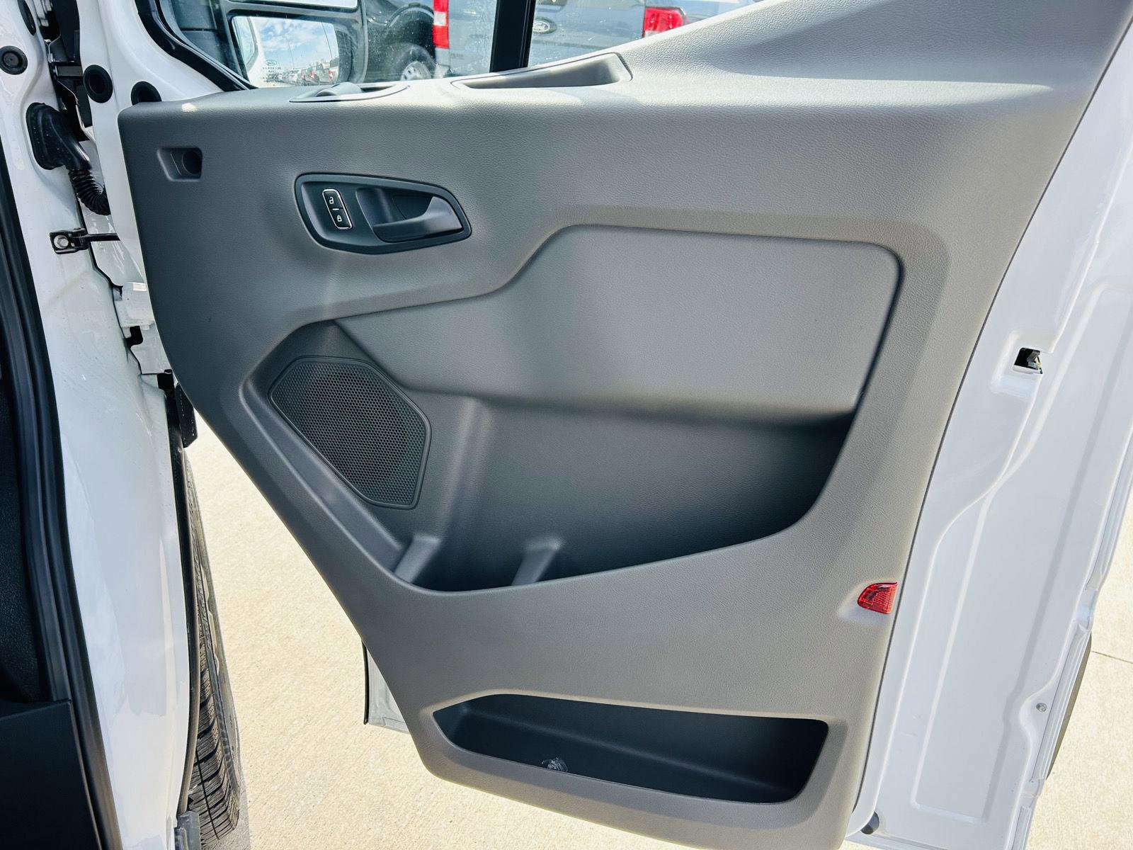 New 2026 Ford Transit 250 148 Medium Roof RWD image 22
