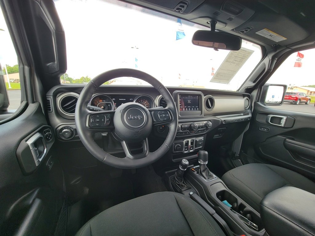 Used 2021 Jeep Wrangler Sport S image 21