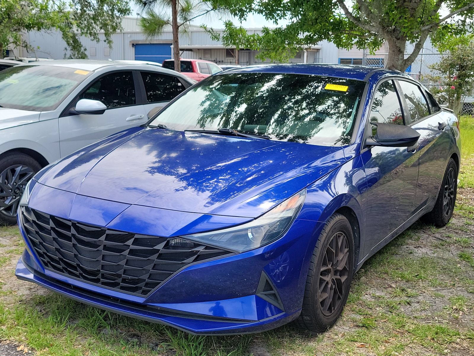 Used 2021 Hyundai Elantra SEL FWD image 2
