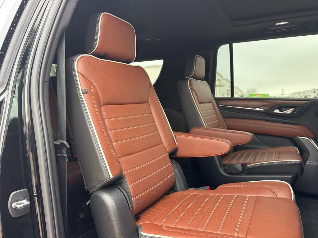 Used 2024 GMC Yukon XL Denali Ultimate w/ LPO, Illumination Package image 48
