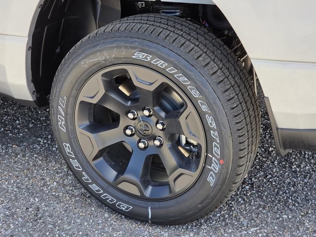 New 2026 RAM 1500 Express AWD/4WD image 7