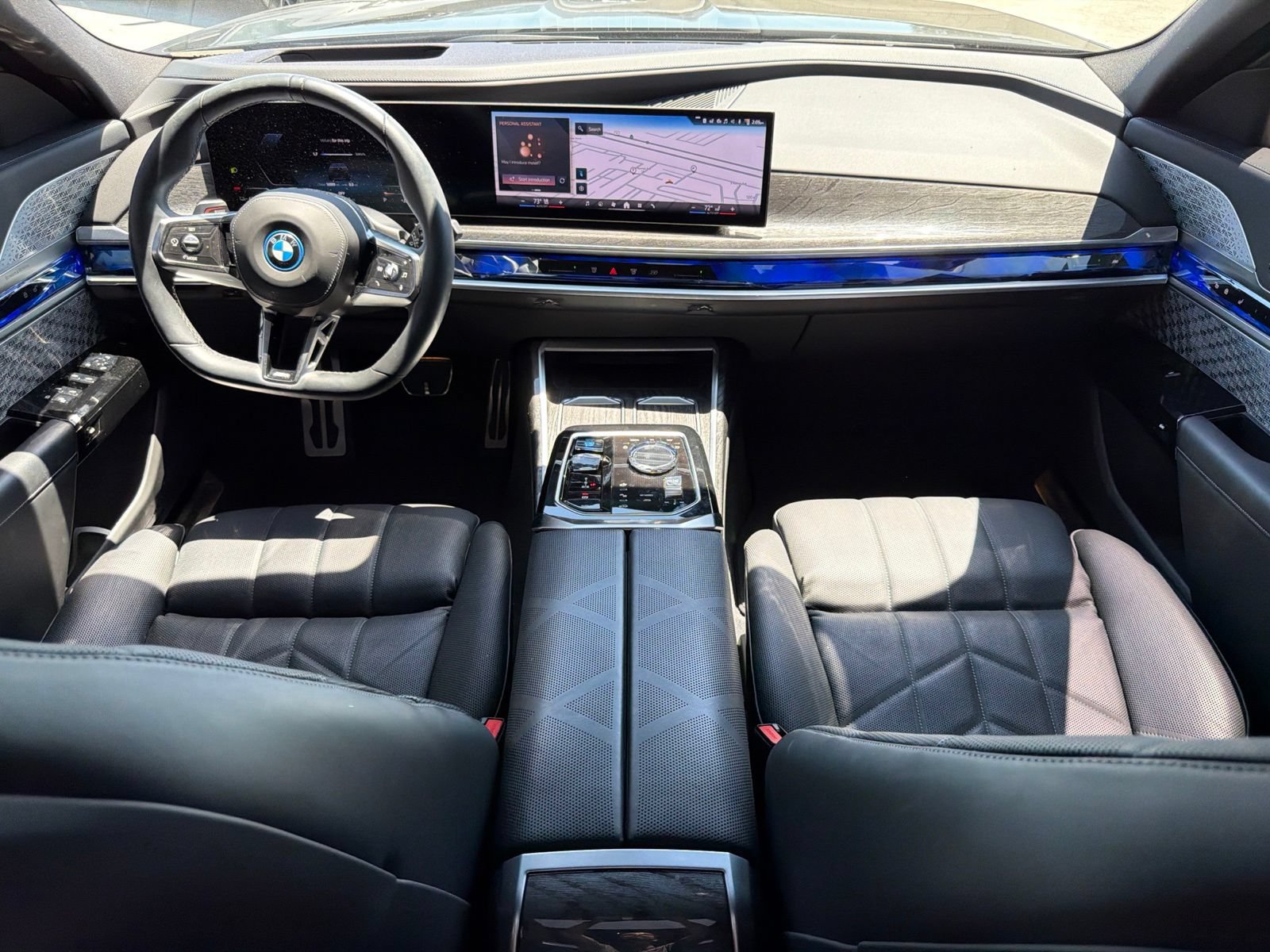 Certified 2023 BMW i7 xDrive60 w/ Executive Package 2 AWD/4WD image 6