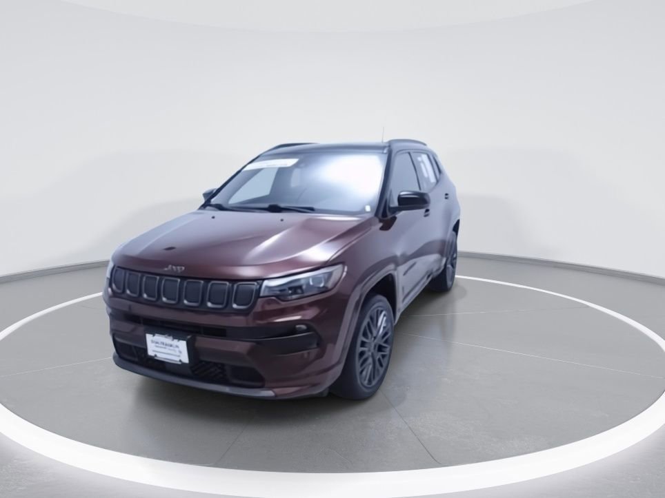 Used 2022 Jeep Compass High Altitude AWD/4WD image 3