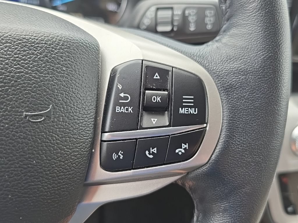 Used 2023 Ford Explorer XLT w/ Equipment Group 202A AWD/4WD image 22