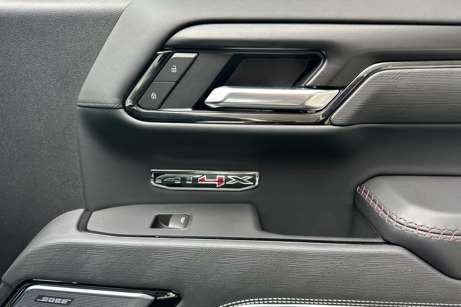 Used 2025 GMC Sierra 1500 AT4X image 19