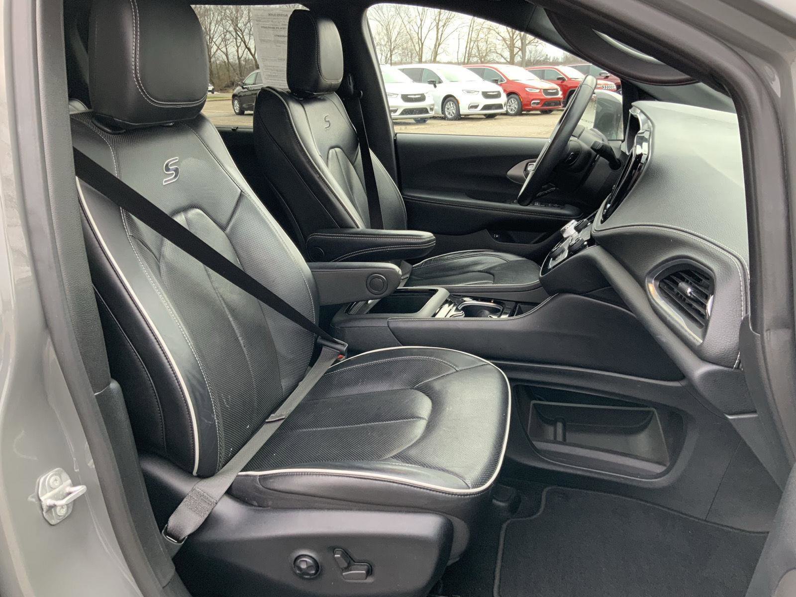 Used 2021 Chrysler Pacifica Limited w/ S Appearance Package image 64