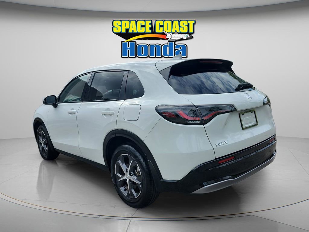 Used 2024 Honda HR-V EX-L image 9