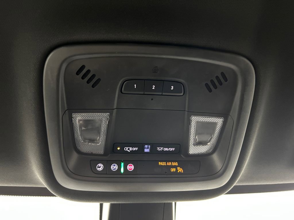 Used 2023 Chevrolet Traverse LT image 29