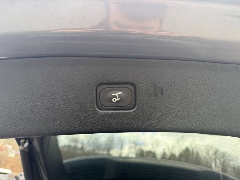 Used 2022 Ford Edge SEL w/ Convenience Package image 32