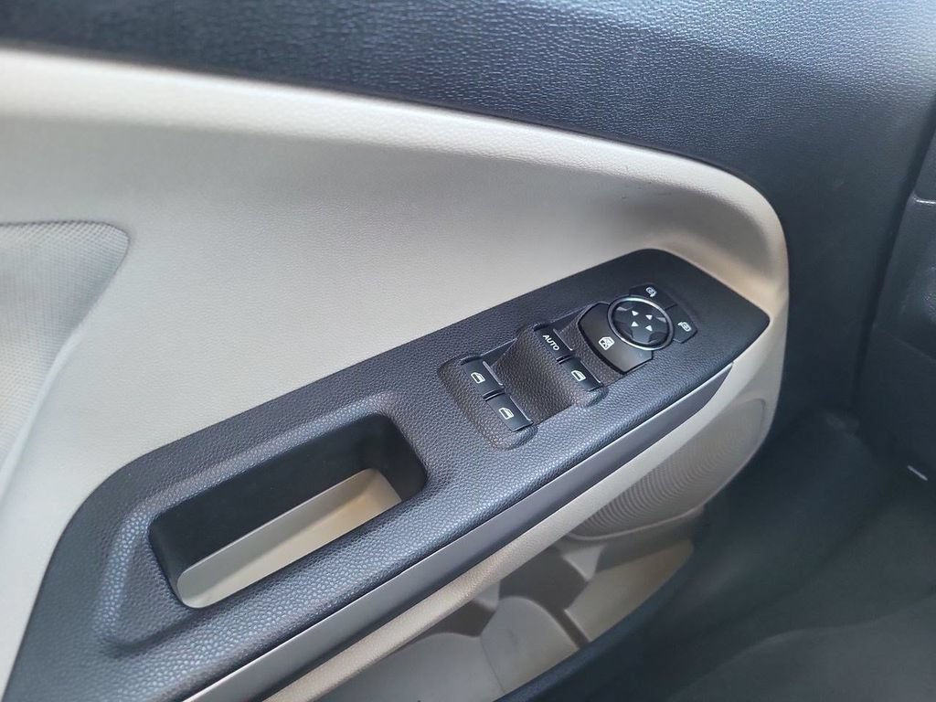 Used 2021 Ford EcoSport S AWD/4WD image 26