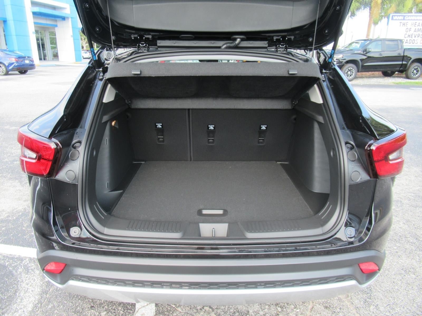 New 2026 Chevrolet Trax LT w/ Sunroof Package FWD image 36