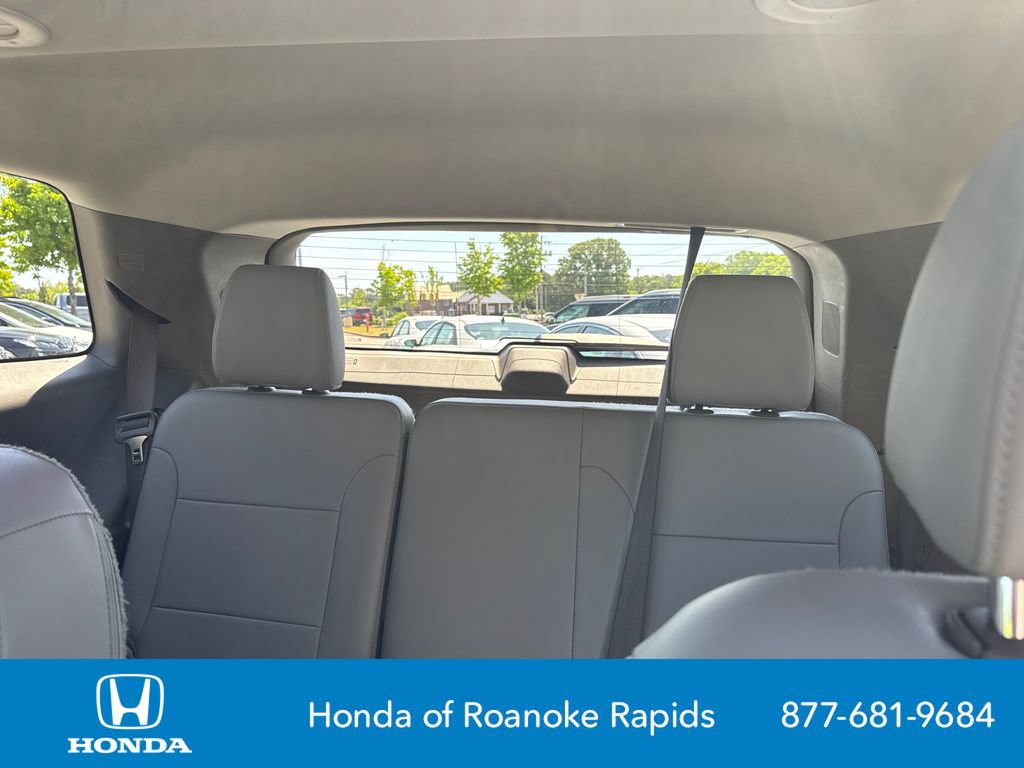 Used 2019 Chevrolet Traverse LT w/ LT Premium Package AWD/4WD image 23