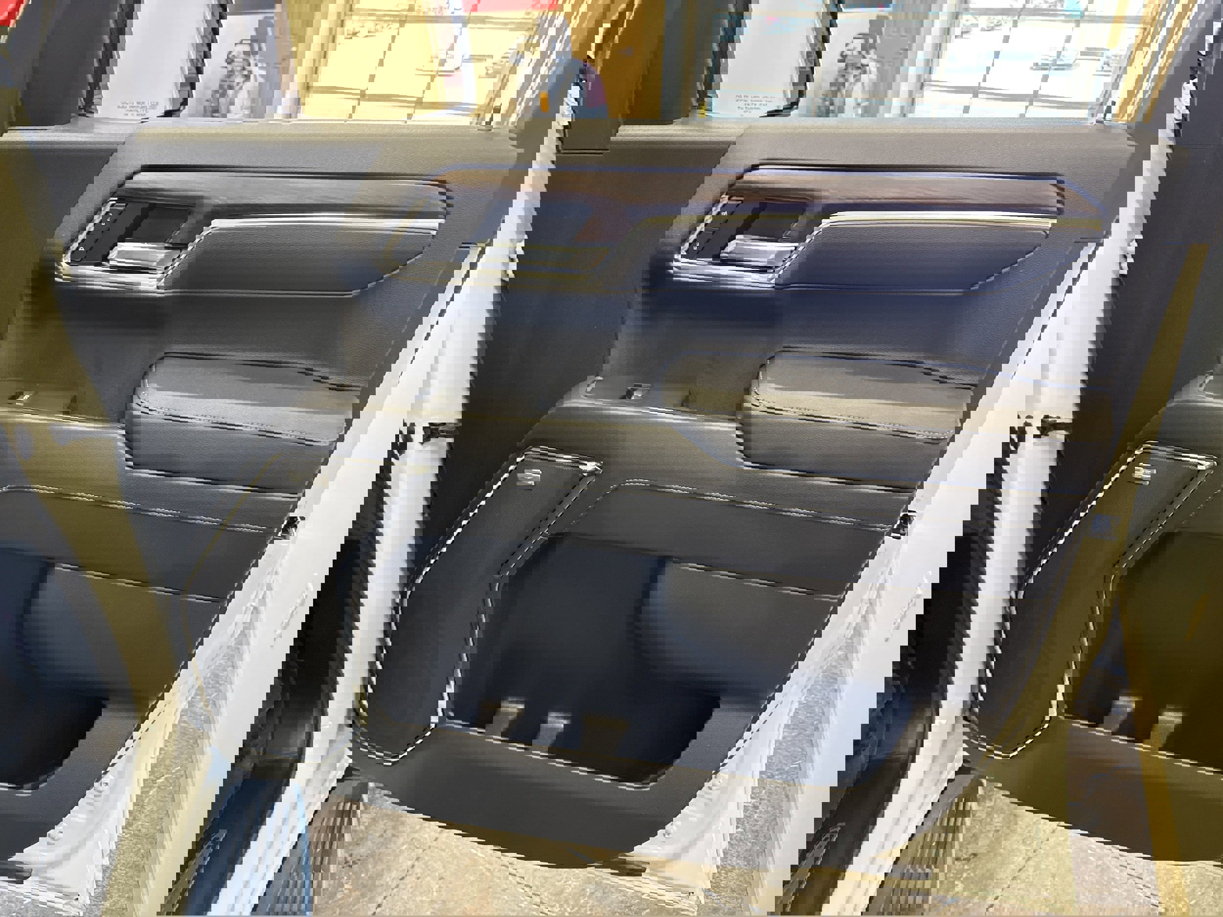 Used 2023 GMC Sierra 1500 SLT w/ SLT Premium Package image 15