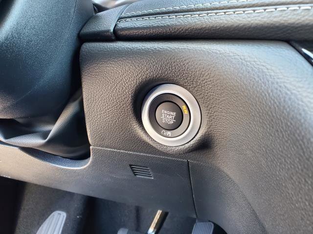 New 2026 Chrysler Pacifica Select image 12