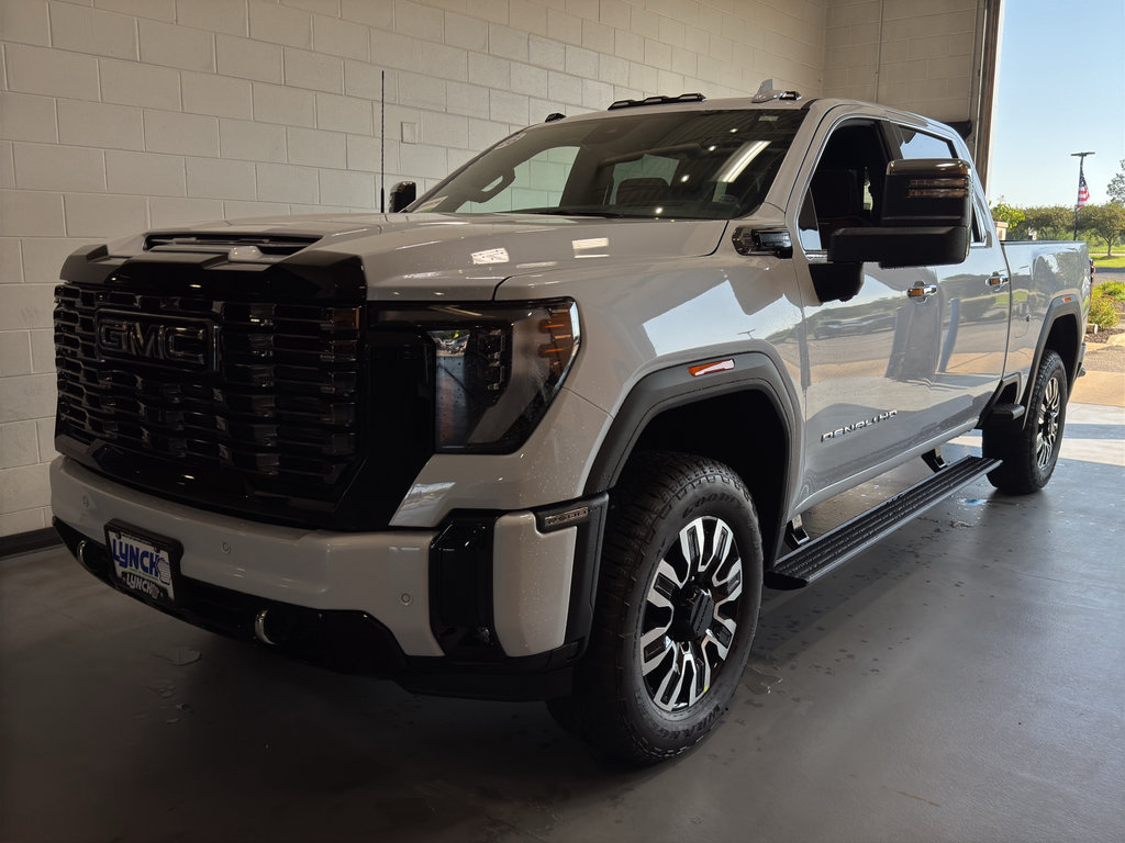 New 2026 GMC Sierra 2500 Denali Ultimate AWD/4WD image 13