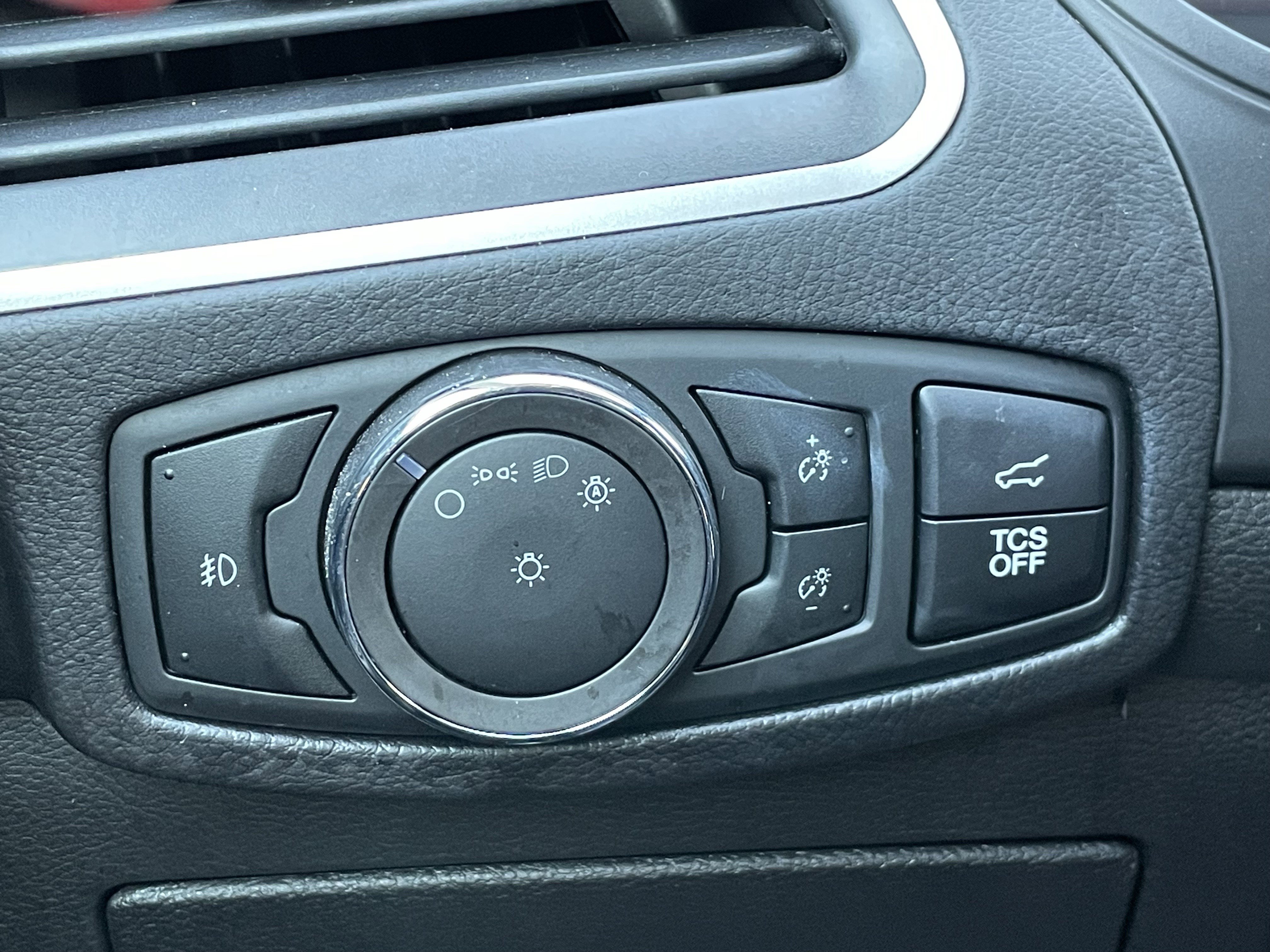 Used 2024 Ford Edge SEL w/ Convenience Package image 23
