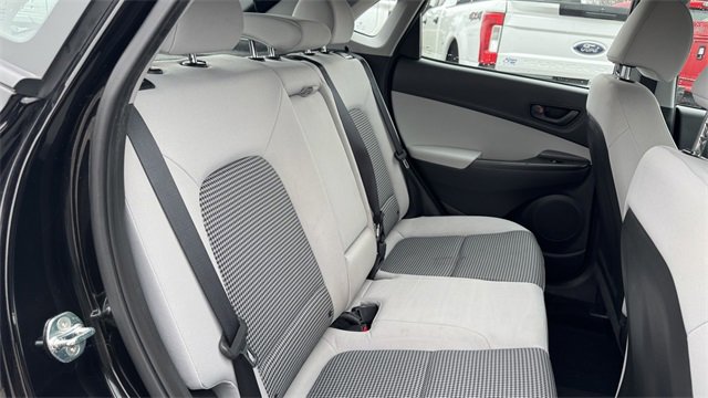Used 2023 Hyundai Kona SE image 13