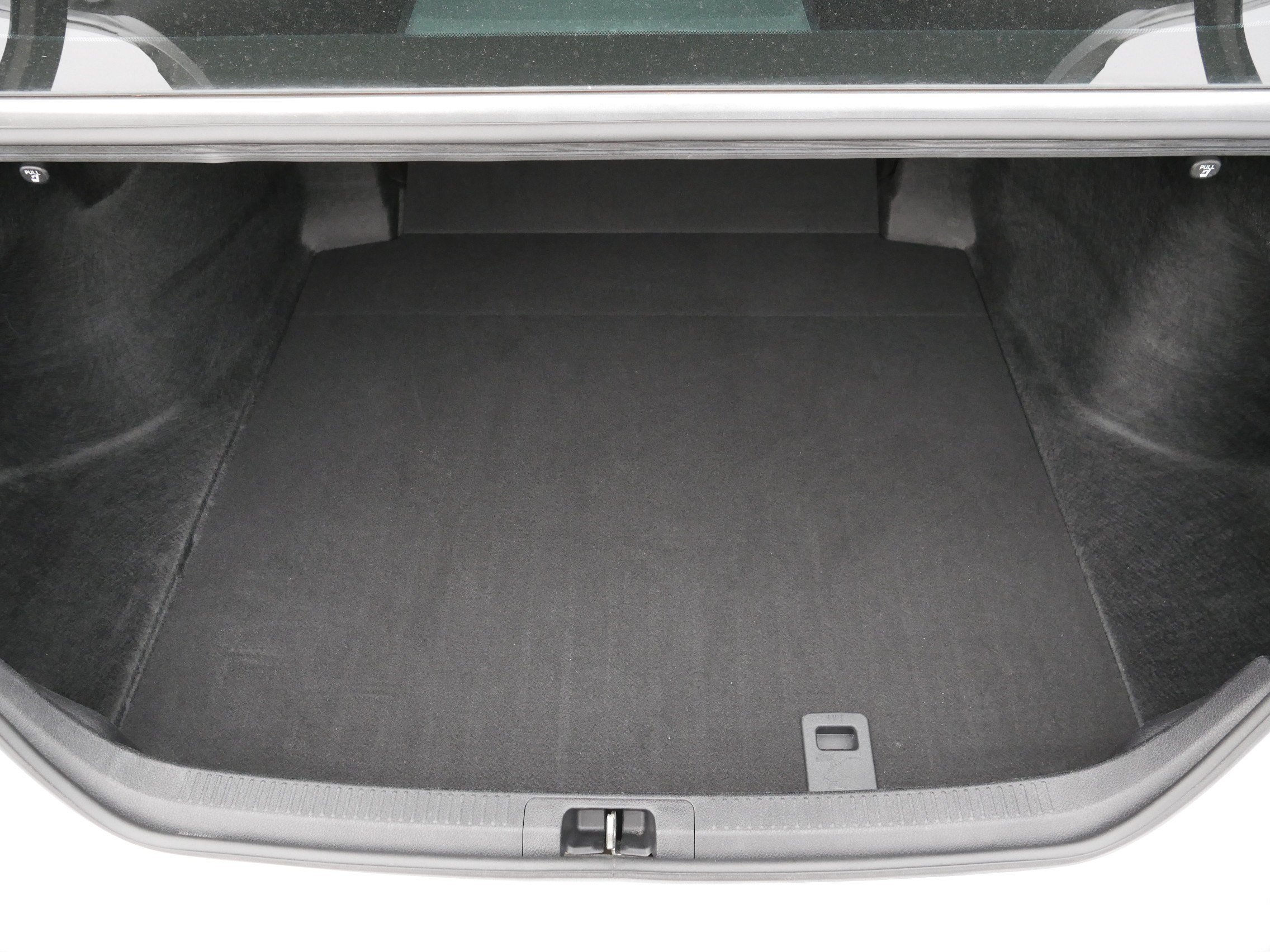 Used 2019 Toyota Camry XSE FWD image 18