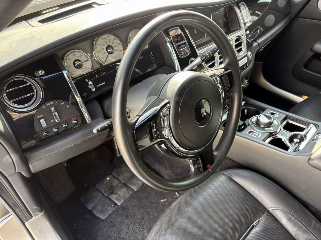 Certified 2018 Rolls-Royce Dawn image 17