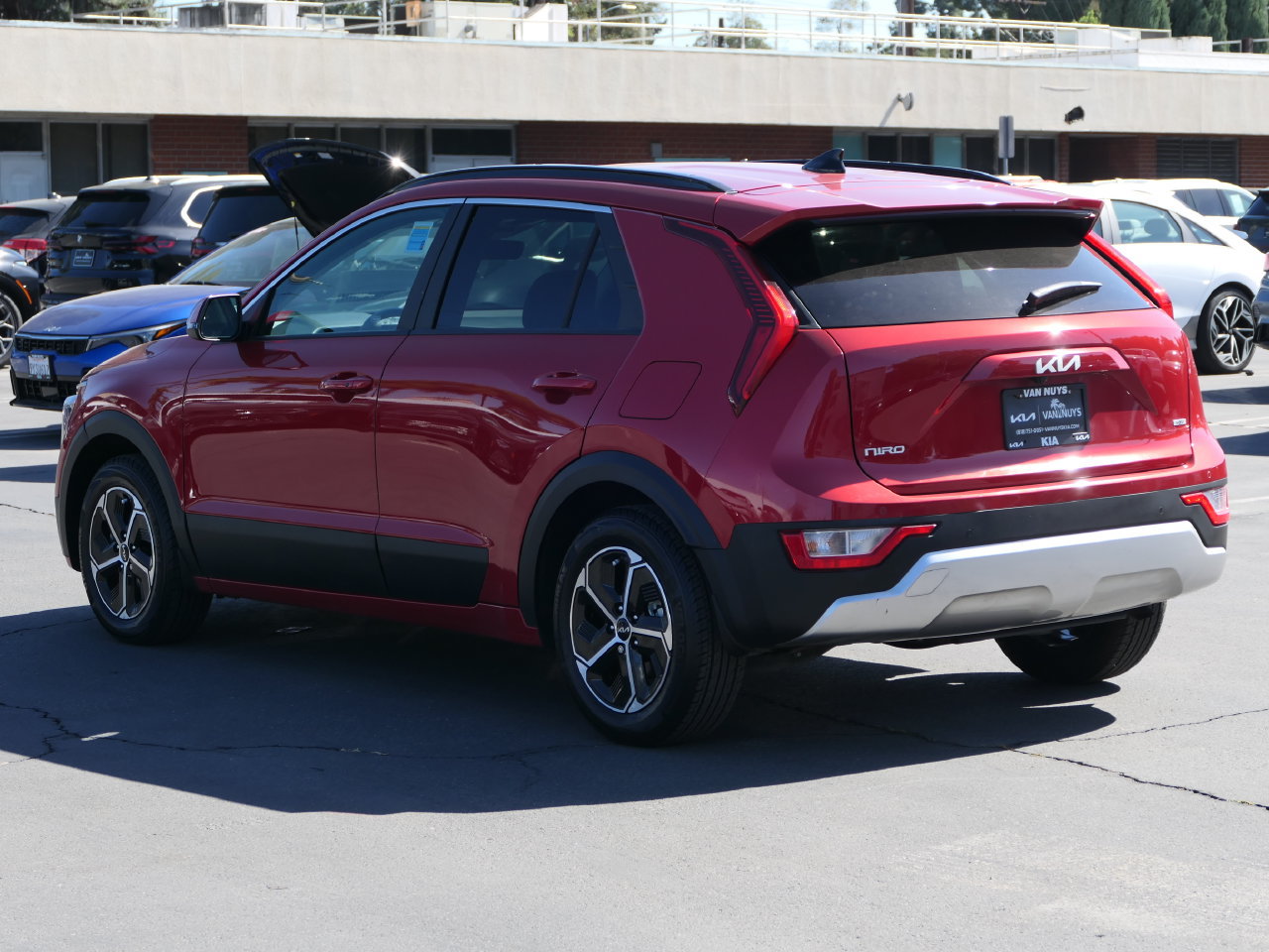 Certified 2024 Kia Niro EX FWD image 5