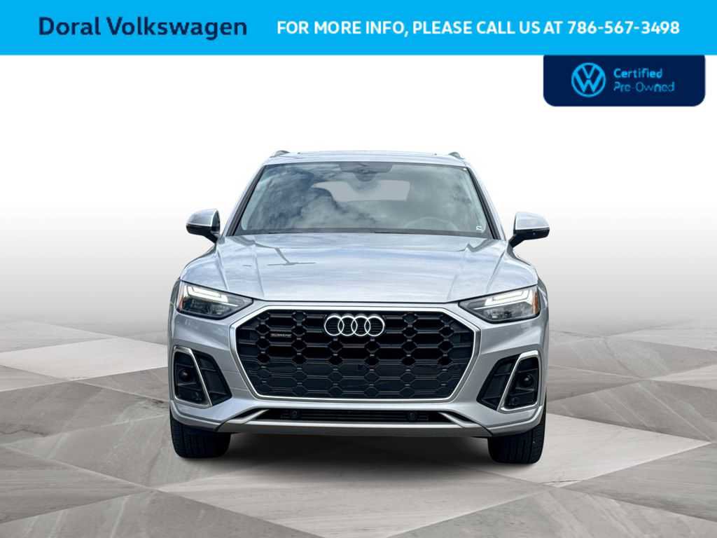 Used 2023 Audi Q5 2.0T Premium w/ Convenience Package image 3