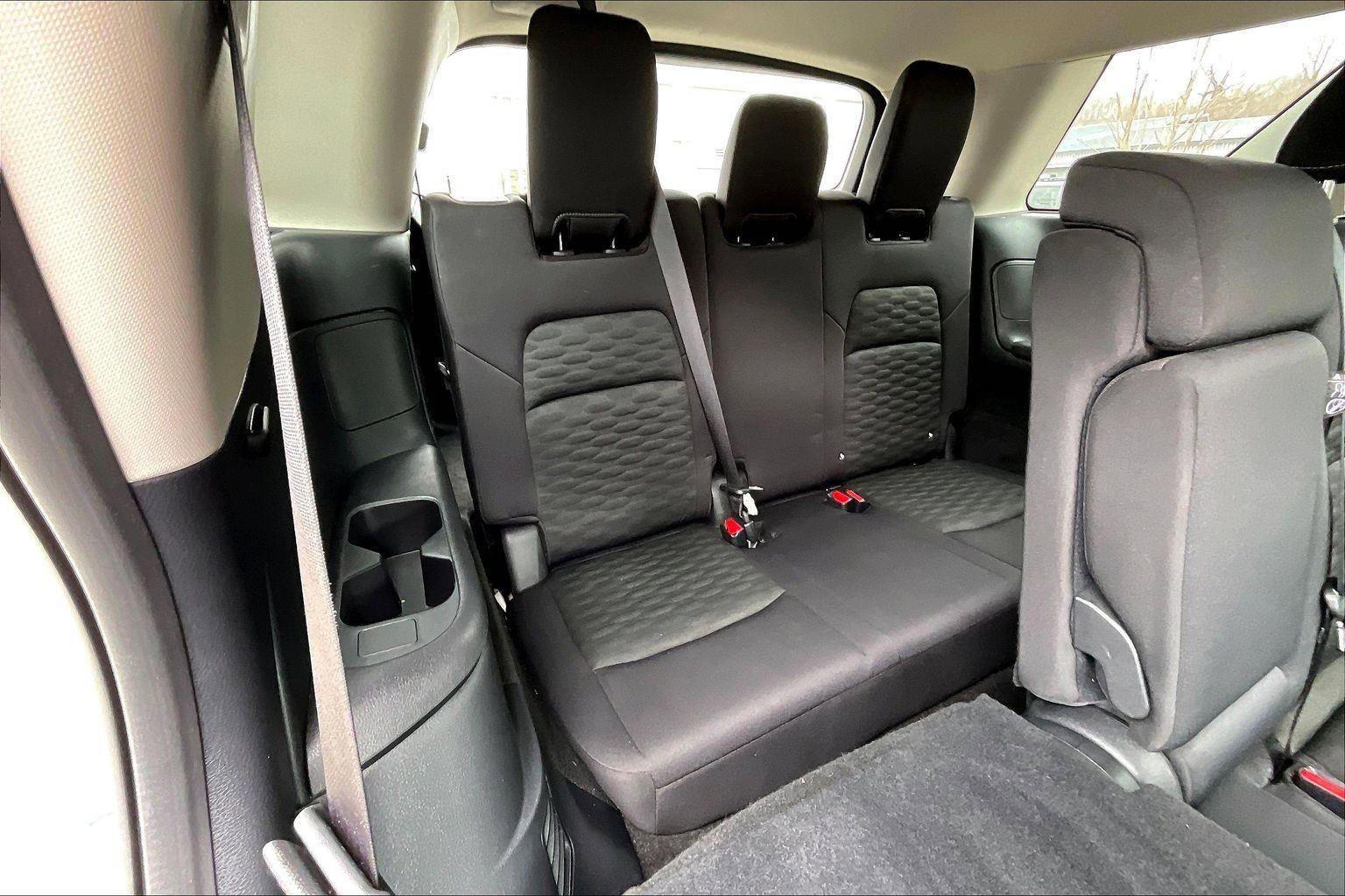 Certified 2024 Nissan Pathfinder SV image 28