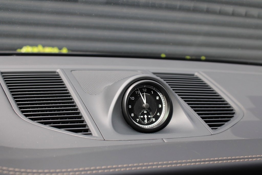 Used 2025 Porsche Macan image 24