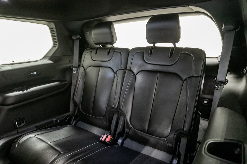 Certified 2024 Jeep Grand Cherokee L Limited w/ Black Appearance Package image 21