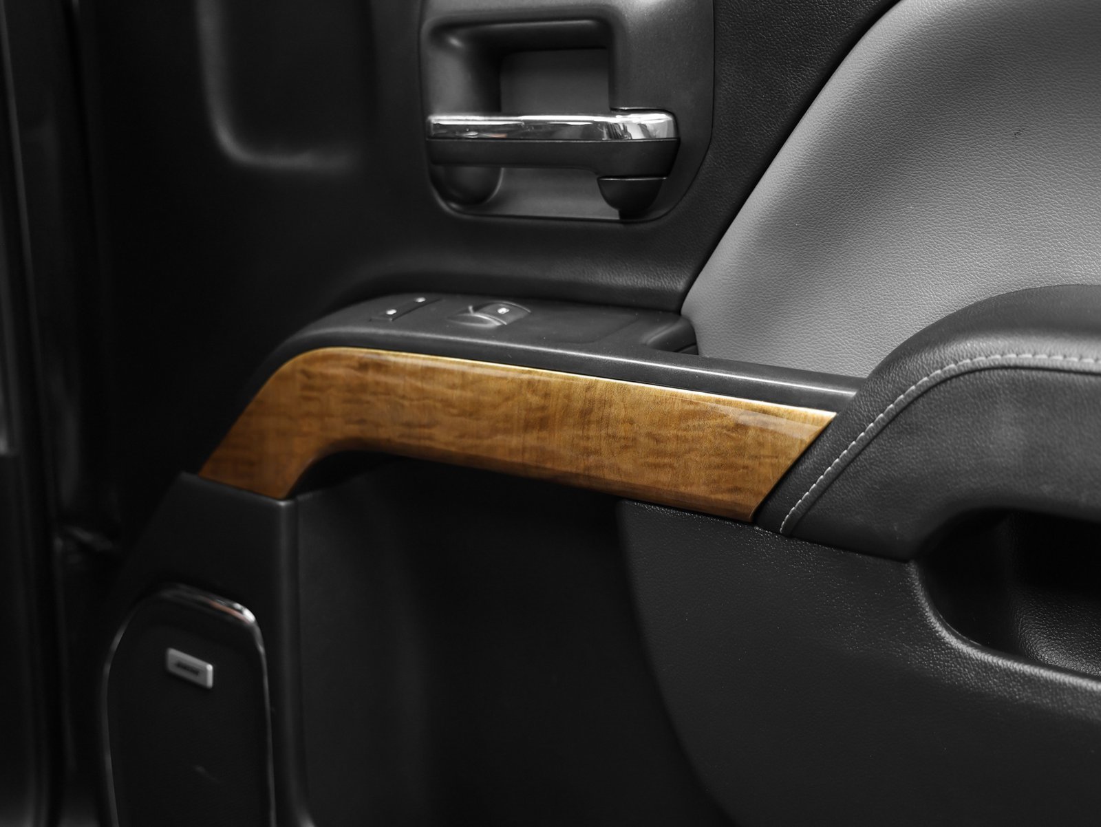 Used 2017 Chevrolet Silverado 1500 LTZ w/ Sport Package image 22