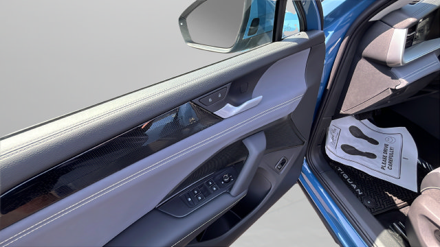 New 2026 Volkswagen Tiguan SE AWD/4WD image 10