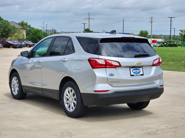 Used 2021 Chevrolet Equinox LS w/ LS Convenience Package FWD image 5