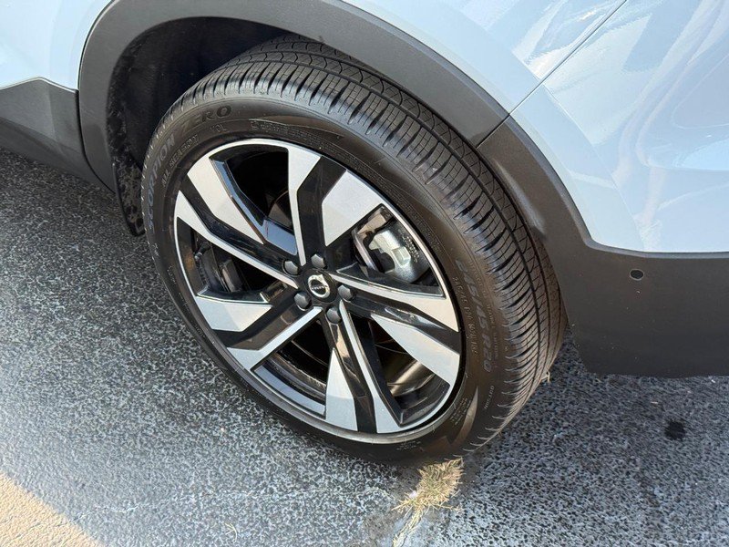 Used 2026 Volvo XC40 B5 Plus AWD/4WD image 8