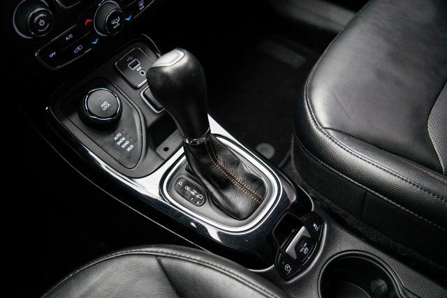 Used 2018 Jeep Compass Limited w/ Navigation Group image 30