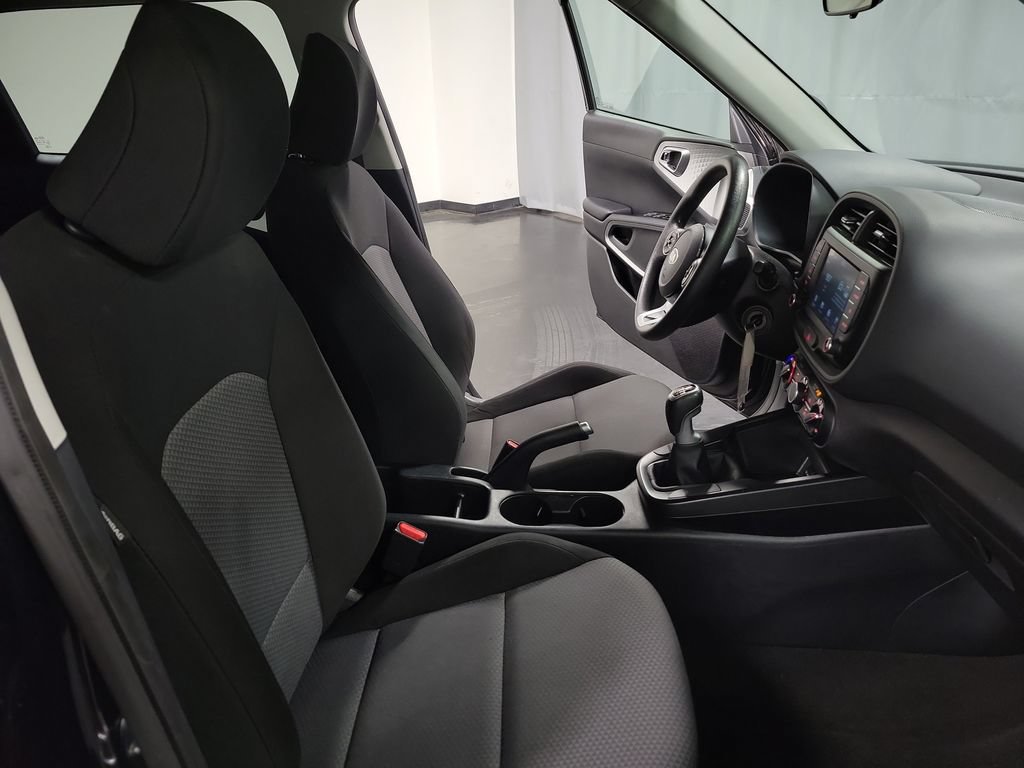 Used 2020 Kia Soul LX FWD image 30
