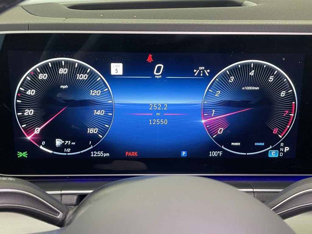 Used 2025 Mercedes-Benz GLS 580 4MATIC image 40