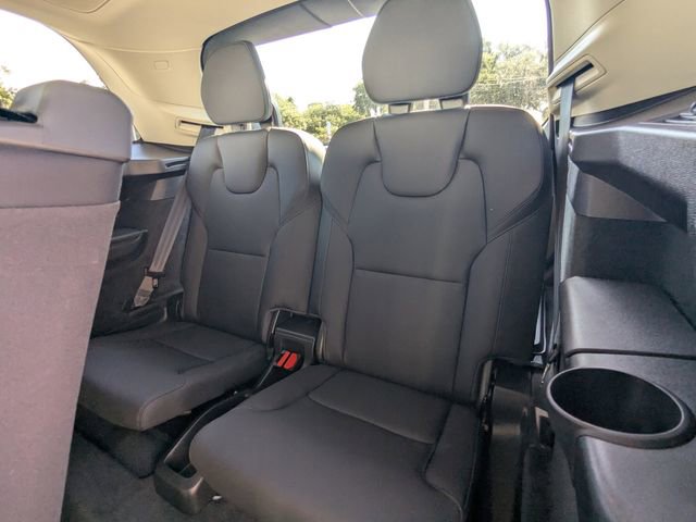 Certified 2025 Volvo XC90 T8 Plus w/ Protection Package Premier image 18