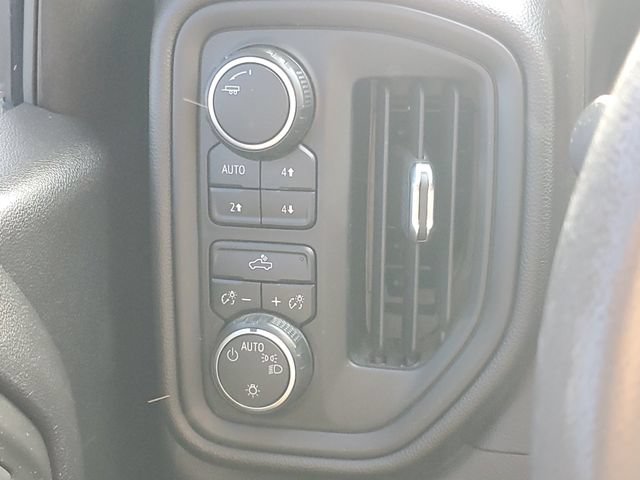 Certified 2019 Chevrolet Silverado 1500 Custom Trail Boss w/ Custom Convenience Package AWD/4WD image 17