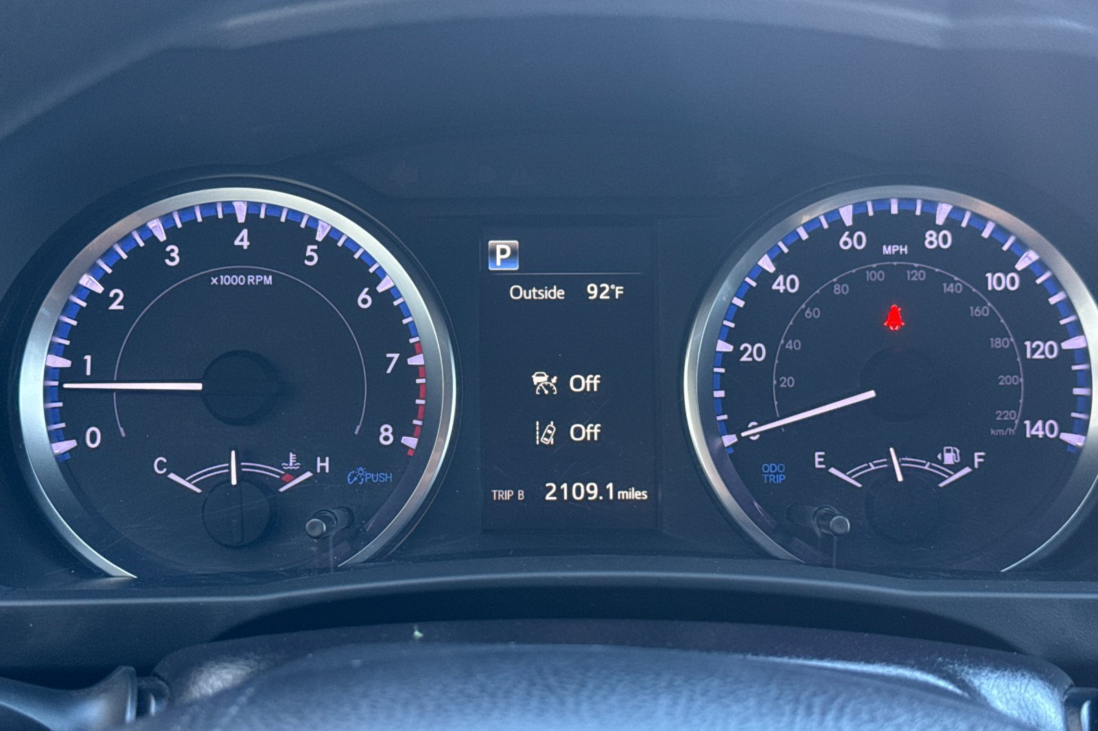 Used 2019 Toyota Highlander LE FWD image 24